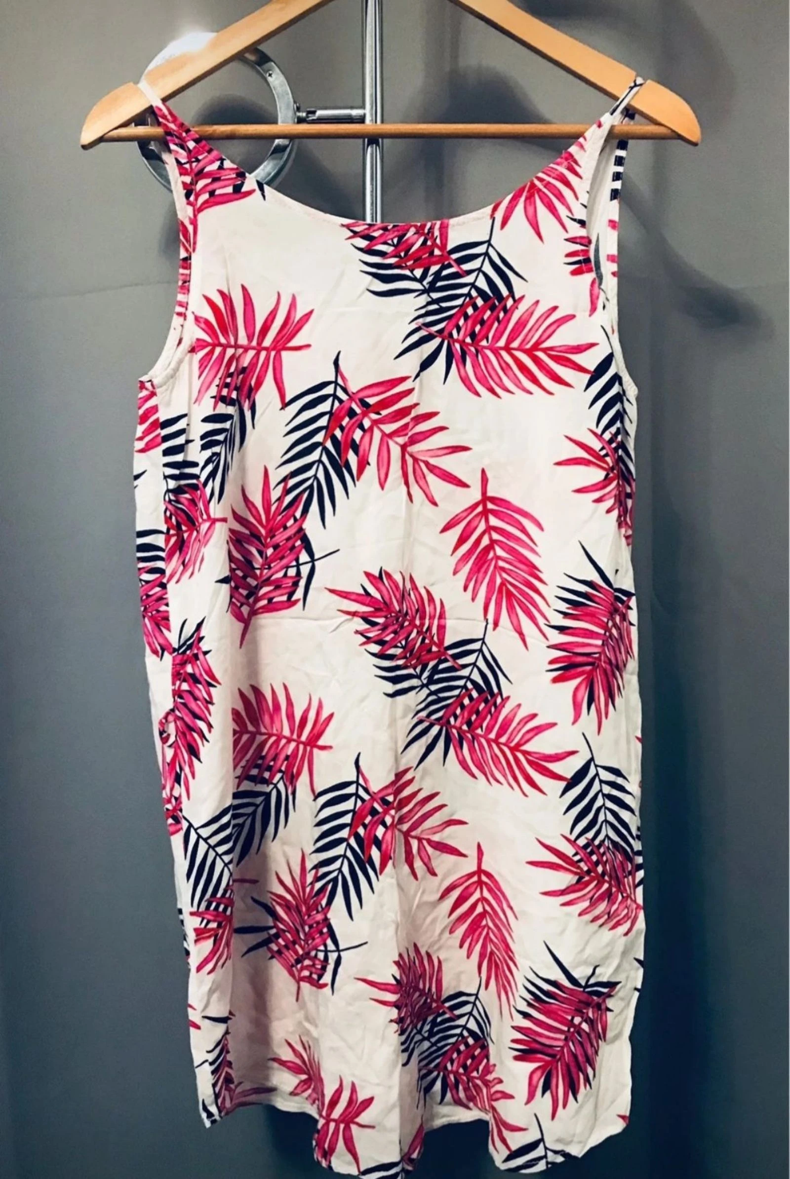 🌸 Camisola con estampado de hojas tropicales – Talla S- Perfecto estado🌸 – photo 2